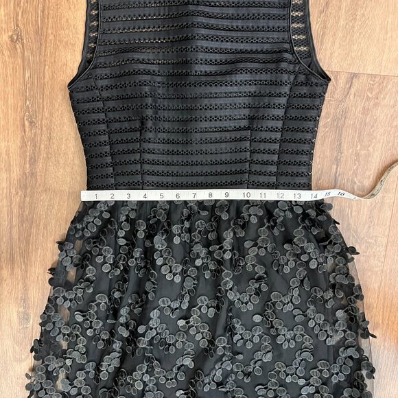 NEW Theory Black Petal Feathered Texture Party Dress Sz 00 - Picture 6 of 15